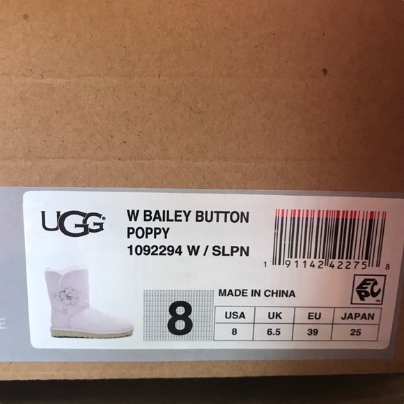 UGG Bailey Button Poppy - Picture 8 of 8